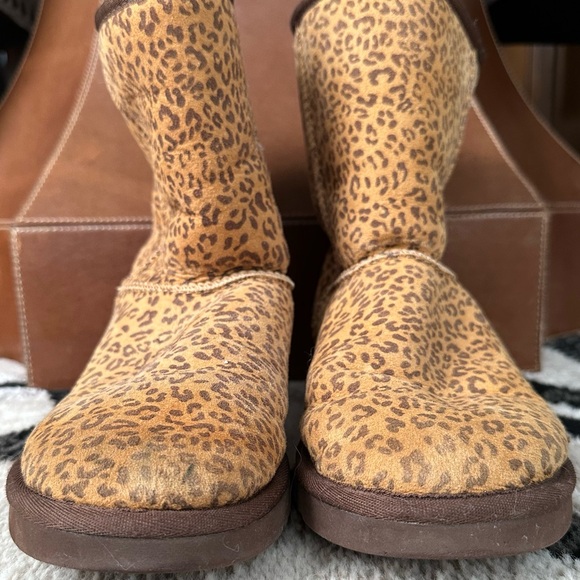 UGG Leopard Print Boots - Picture 8 of 8